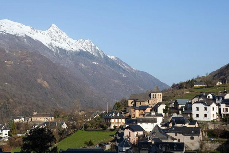 Hotel Le Montaigu Luz-Saint-Sauveur Bagian luar foto