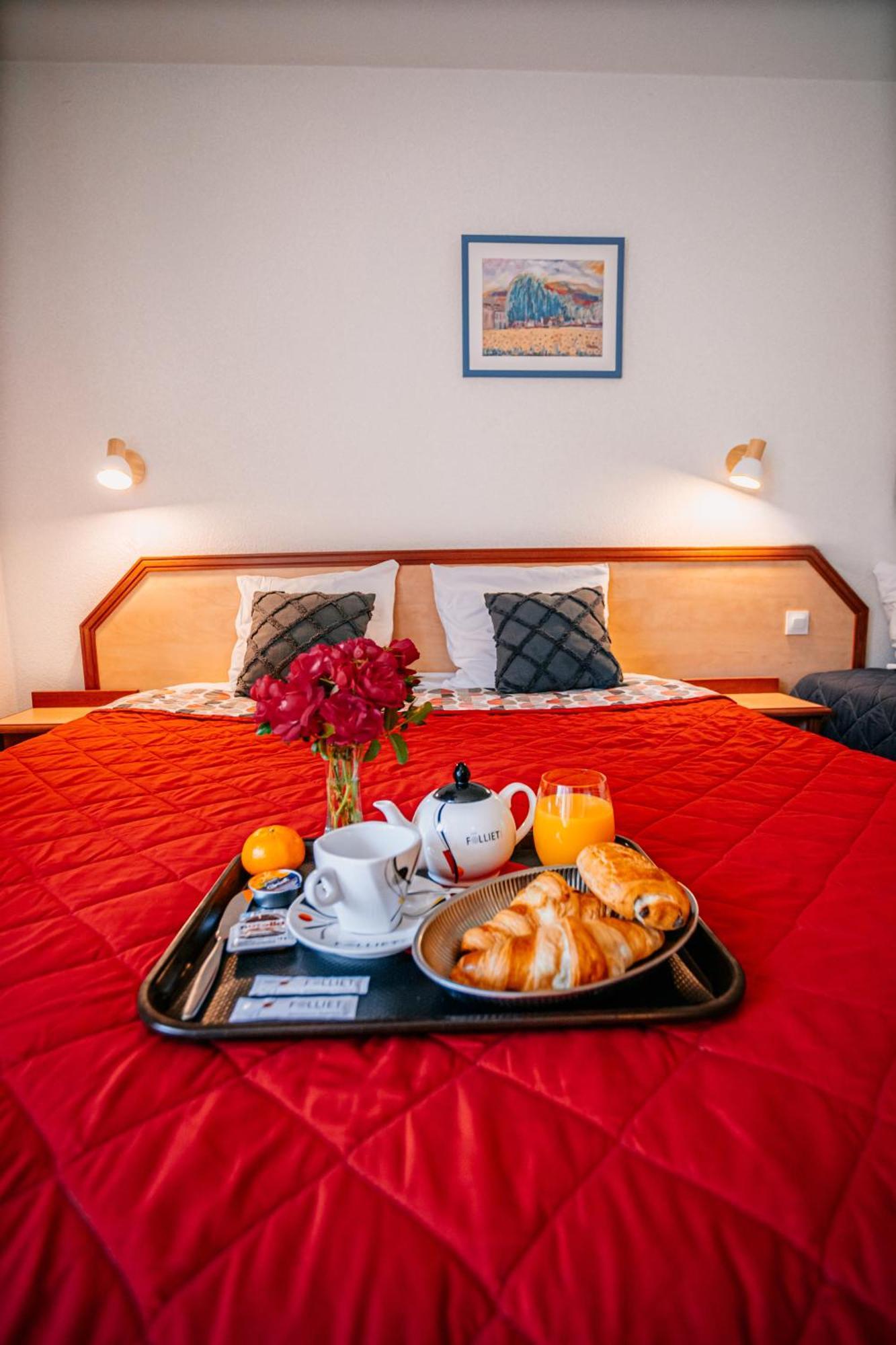 Hotel Le Montaigu Luz-Saint-Sauveur Bagian luar foto
