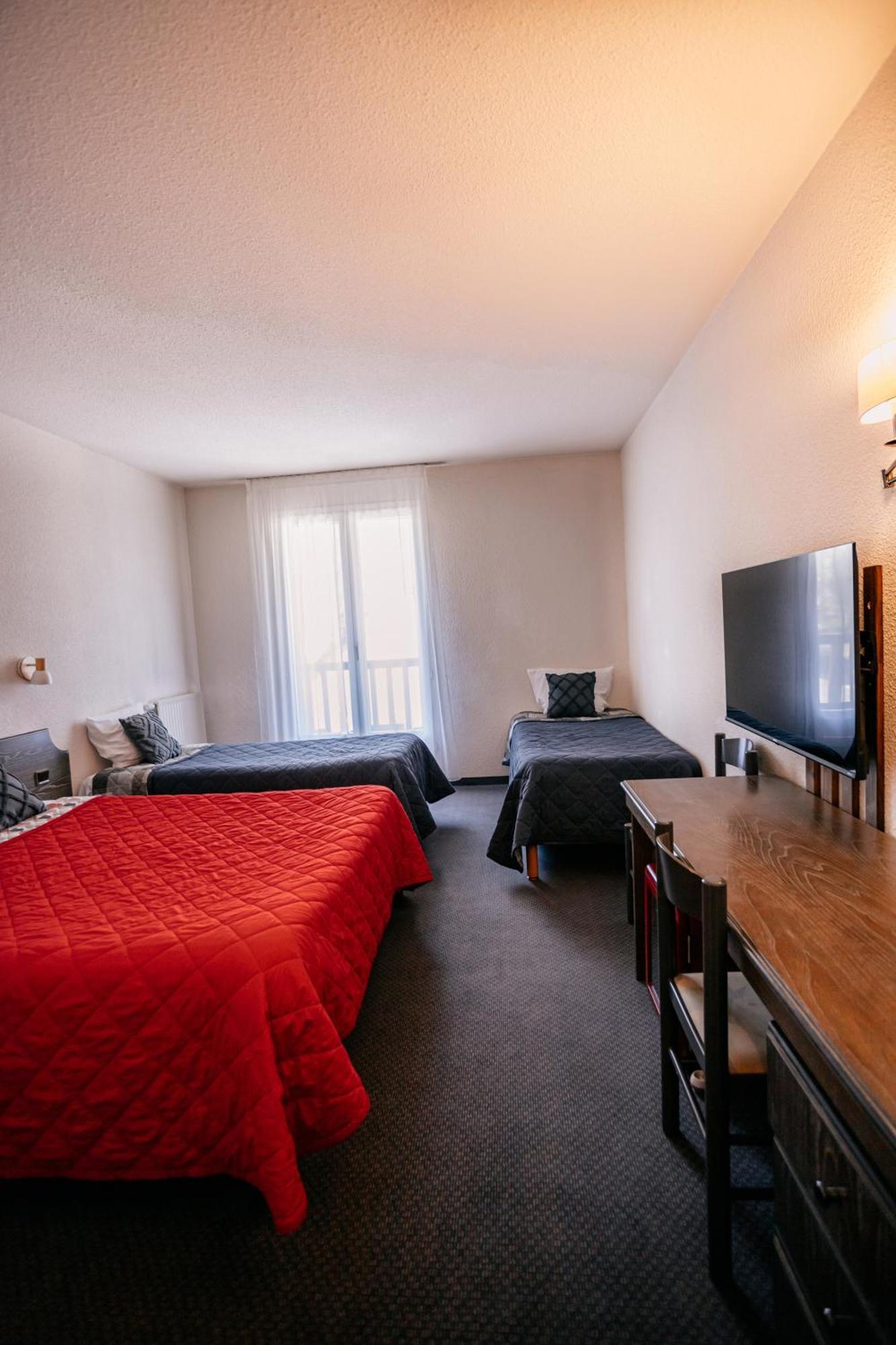 Hotel Le Montaigu Luz-Saint-Sauveur Bagian luar foto